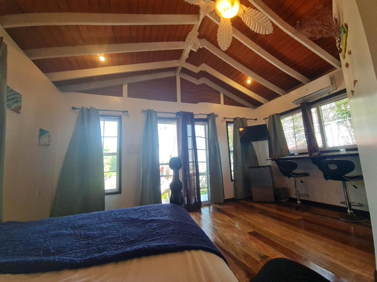 Seaside Chateau Resort Белиз Сити Екстериор снимка