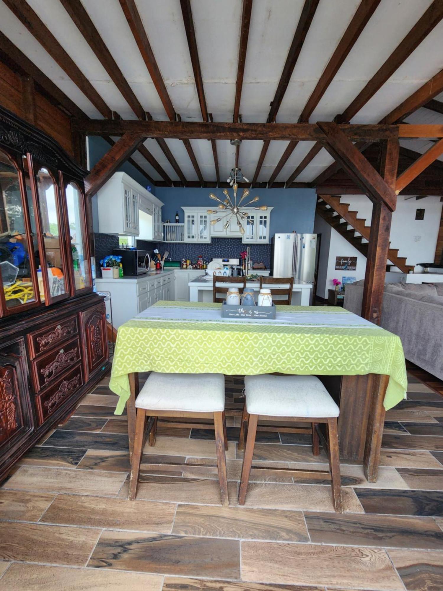 Seaside Chateau Resort Белиз Сити Екстериор снимка
