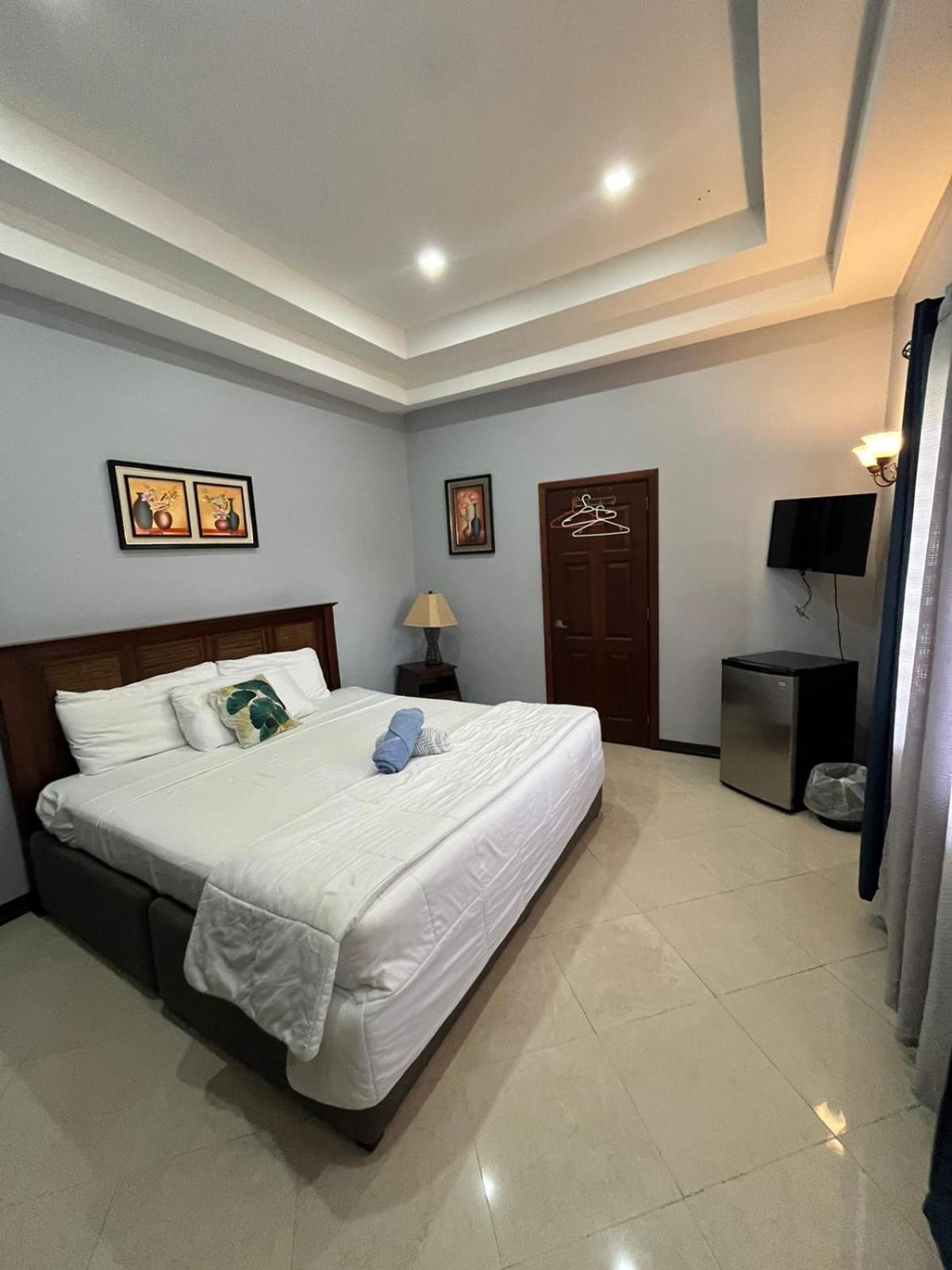 Seaside Chateau Resort Белиз Сити Екстериор снимка