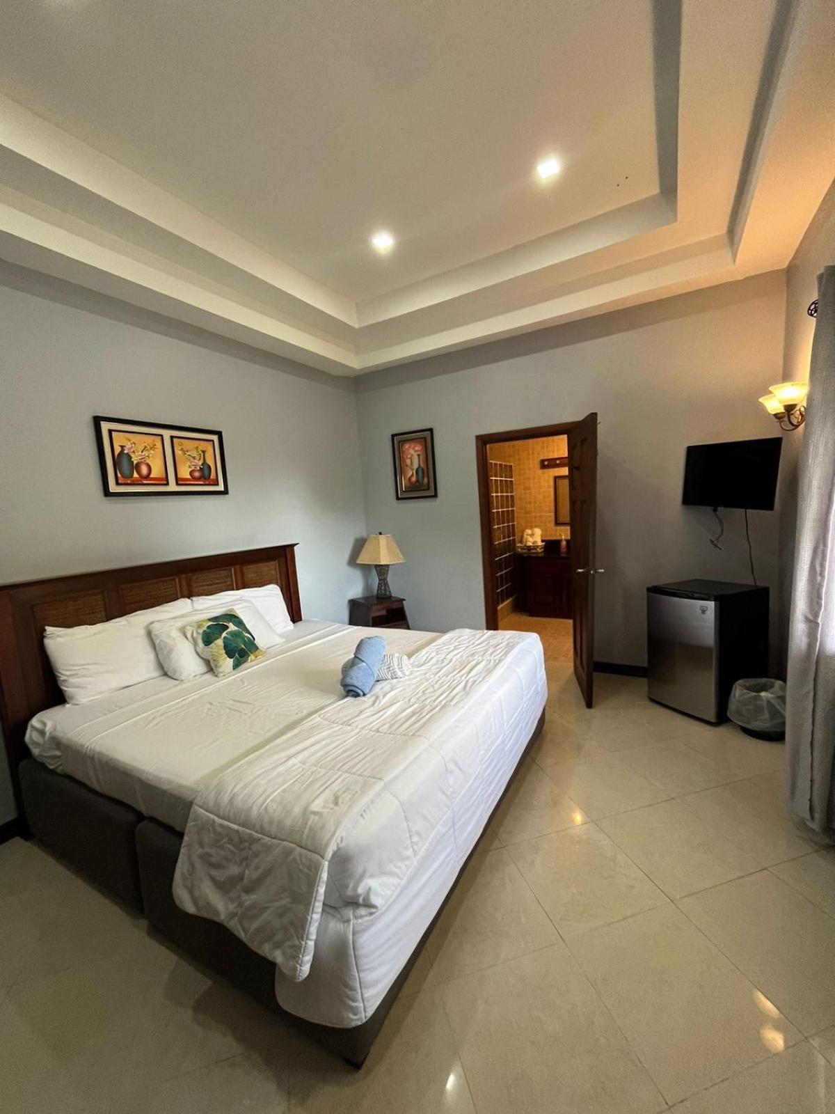 Seaside Chateau Resort Белиз Сити Екстериор снимка