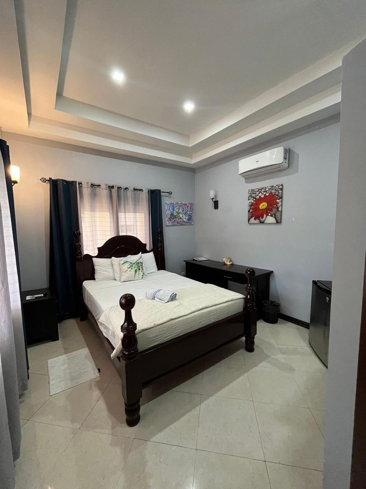 Seaside Chateau Resort Белиз Сити Екстериор снимка